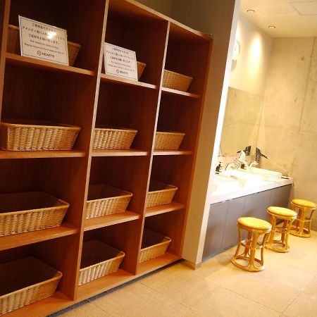 Hearts Capsule Hotel & Spa Hakata Fukuoka  Exterior foto